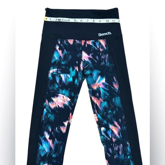 Bench, Abstract Sport Leggings, XS, Black, Pink & Blue πββοΈββ‘οΈ - Picture 5 of 9
